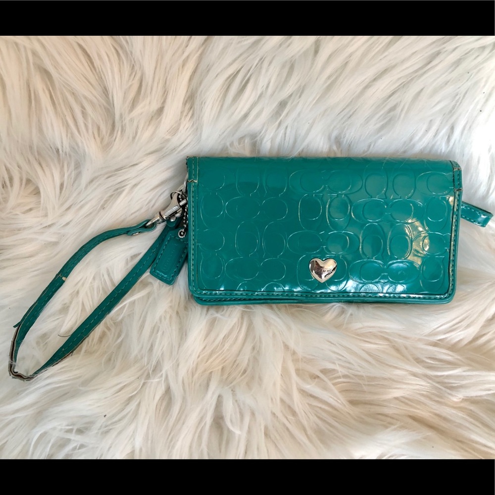Coach Wristlet, green patent, FUC